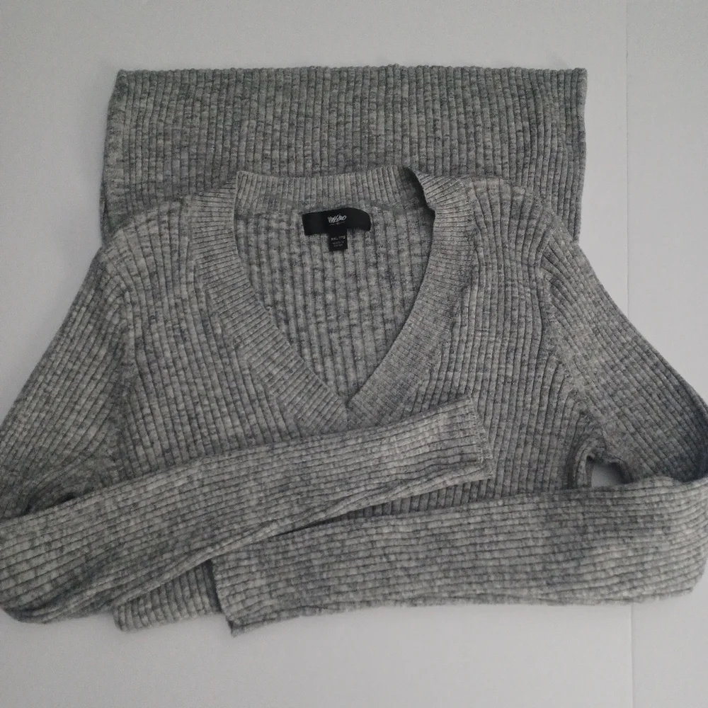 Mossimo Gray V Neck Long Tunic Sweater Sz XXL